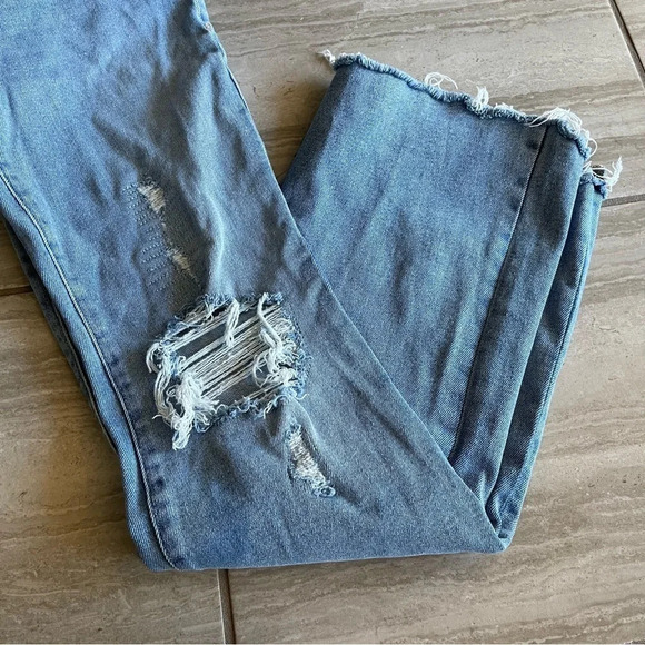 Good American Blue Light Wash Distressed Flare Denim Jeans Women's Size 4 - Picture 3 of 10